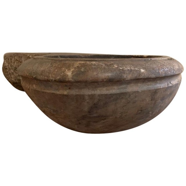 VERKOCHT 18e eeuwse Franse bassin bénitier