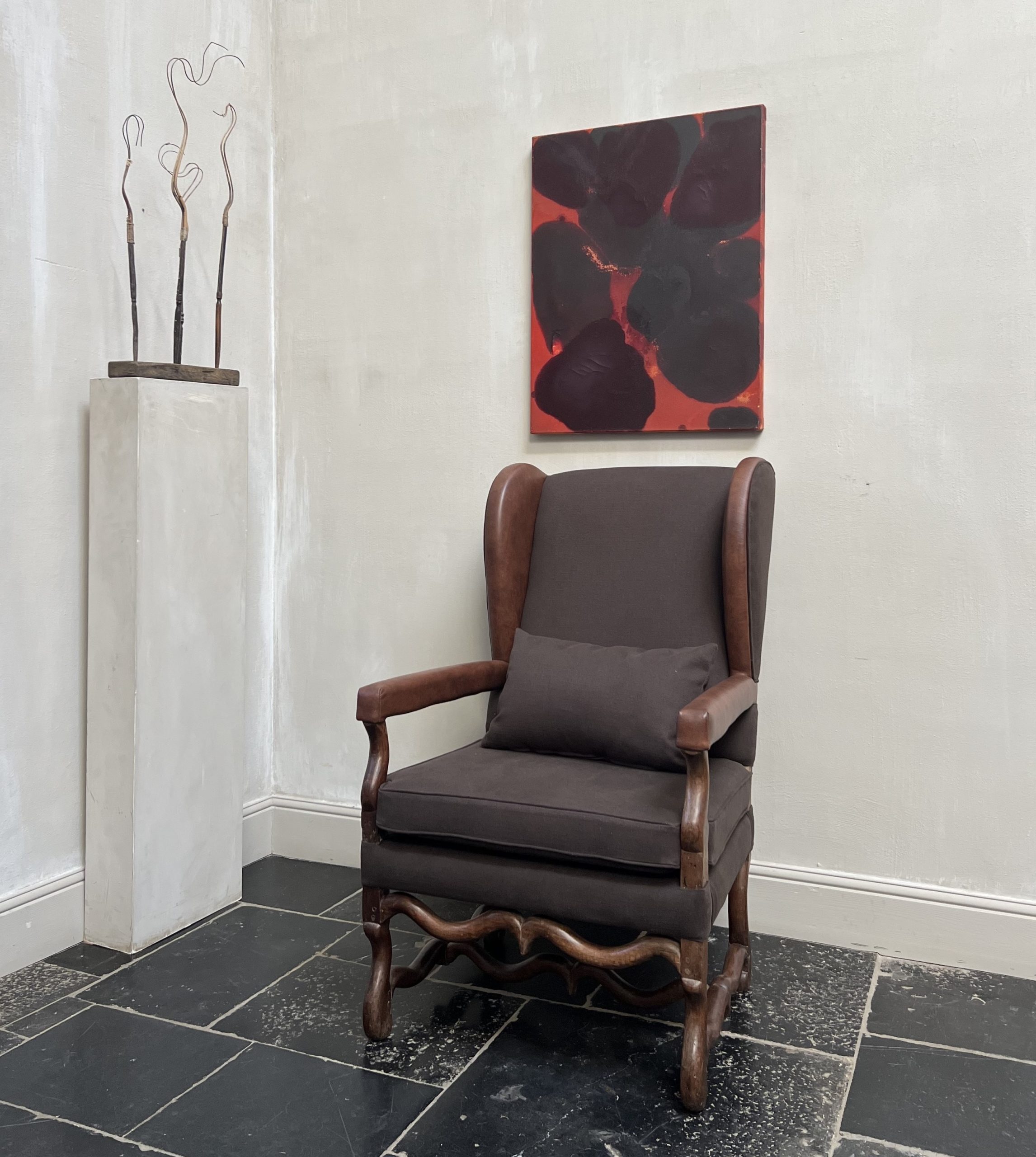 Franse oorfauteuil van leer en linnen uit het begin van de 18e eeuw - Afbeelding 2