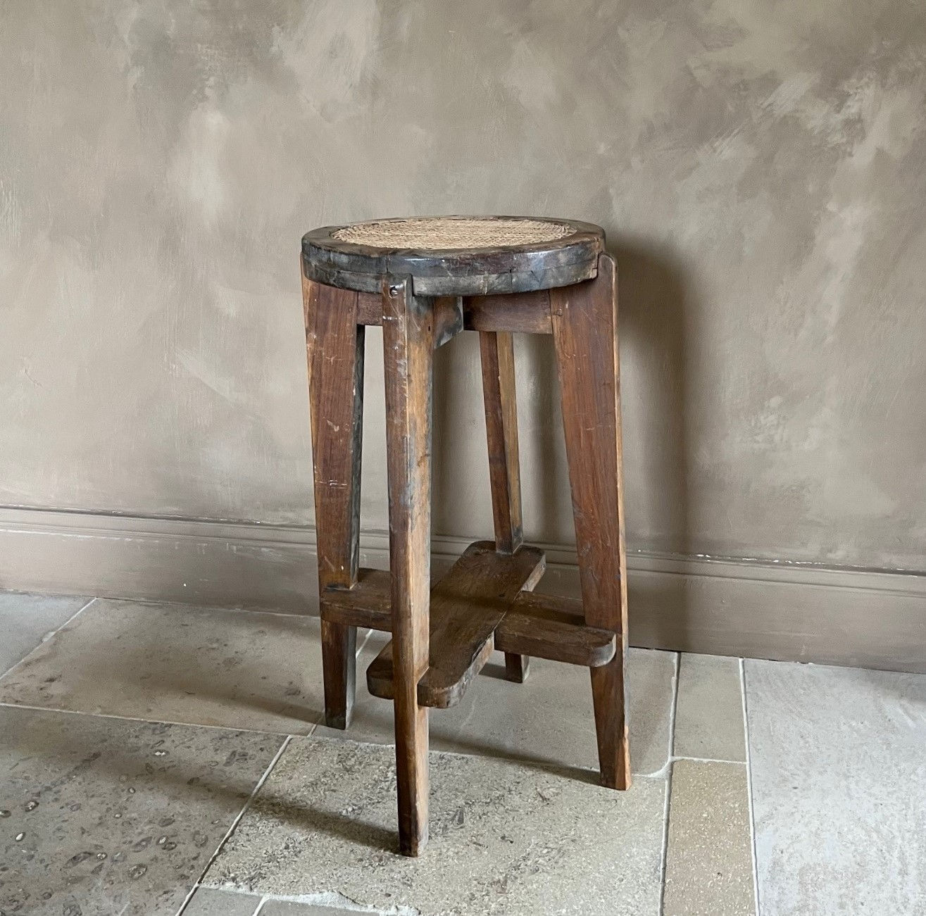 Pierre Jeanneret Chandigarh hoge kruk met canework PJ-011001 - Afbeelding 10